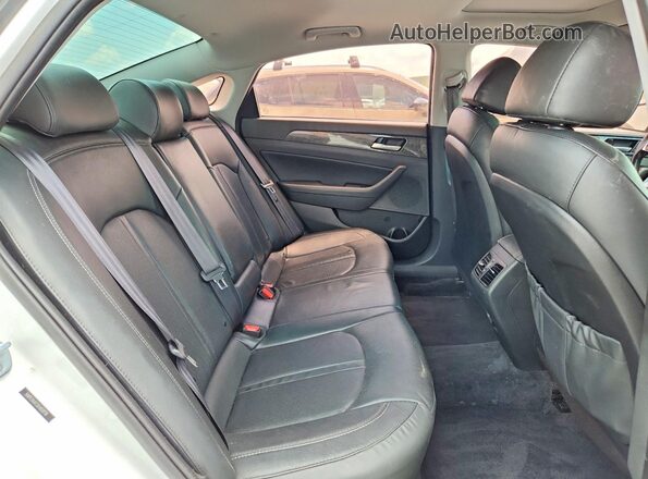 5NPE34AF2KH820710 2019 HYUNDAI SONATA White Widok tylnych siedzeń