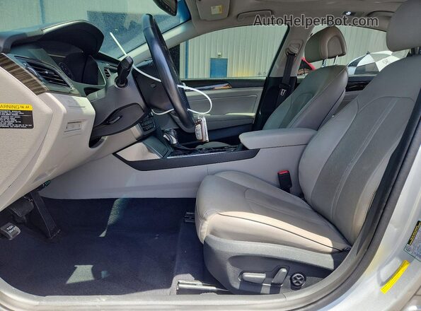 5NPE34AF3GH283496 2016 HYUNDAI SONATA Silver Front interior view