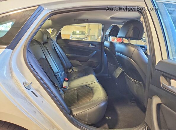 5NPE34AF3HH463594 2017 HYUNDAI SONATA White Rear seats view