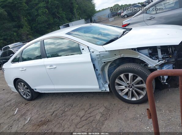 5NPE34AF3HH553473 2017 HYUNDAI SONATA White Widok deski rozdzielczej