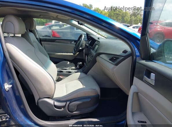 5NPE34AF3HH573562 2017 HYUNDAI SONATA Blue Front interior view