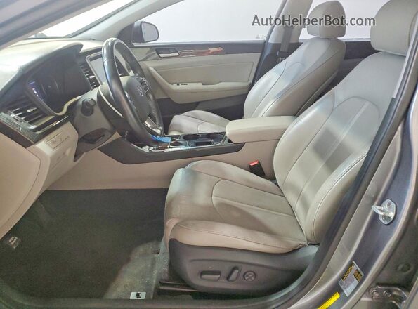 5NPE34AF3JH656673 2018 HYUNDAI SONATA Gray Вид салону спереду