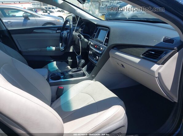 5NPE34AF3JH701997 2018 HYUNDAI SONATA Black Front interior view