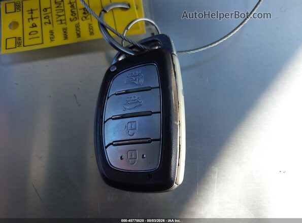 5NPE34AF3KH784011 2019 HYUNDAI SONATA Красный Вид панели приборов