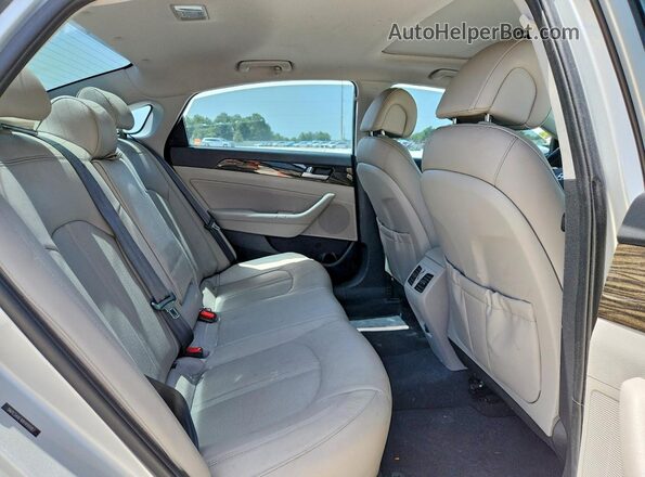 5NPE34AF4HH499987 2017 HYUNDAI SONATA Silver Հետևի նստատեղերի տեսք