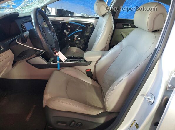5NPE34AF4HH590550 2017 HYUNDAI SONATA Silver წინა სალონის ხედი