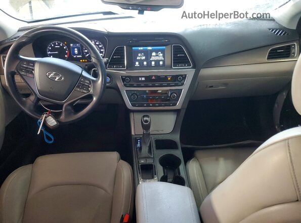 5NPE34AF4HH590550 2017 HYUNDAI SONATA Silver წინა პანელის ხედი