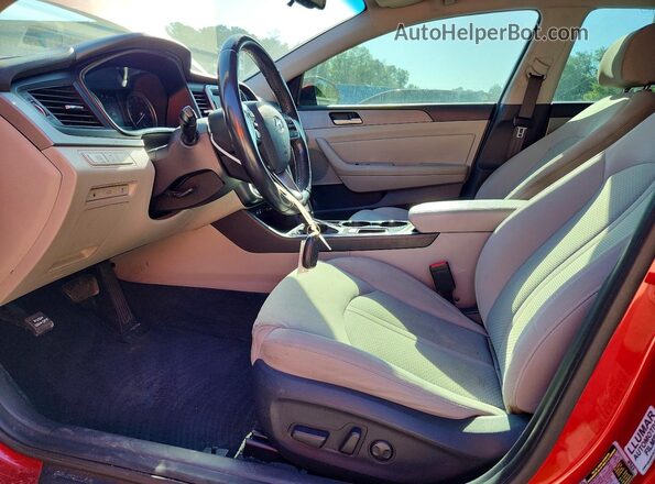 5NPE34AF4JH612116 2018 HYUNDAI SONATA Red Вид салону спереду