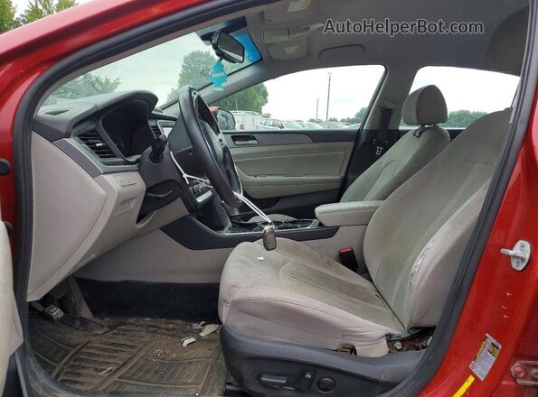 5NPE34AF4JH631457 2018 HYUNDAI SONATA Red Вид салону спереду