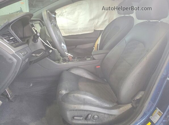 5NPE34AF5KH788884 2019 HYUNDAI SONATA Blue Front interior view