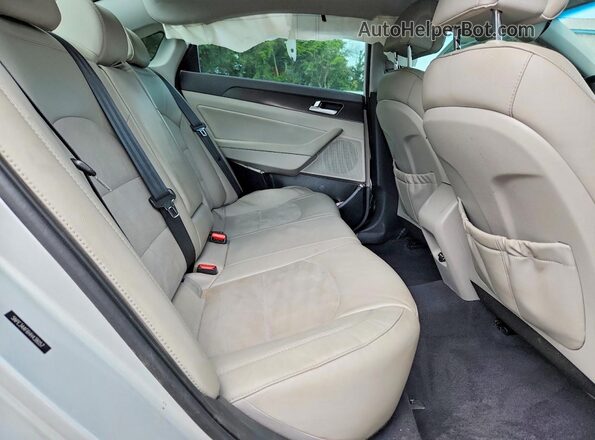5NPE34AF6HH438057 2017 HYUNDAI SONATA Silver უკანა სავარძლების ხედი