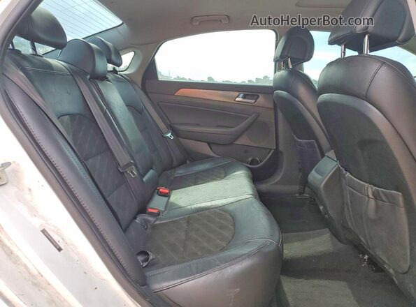 5NPE34AF6HH461290 2017 HYUNDAI SONATA White Widok tylnych siedzeń