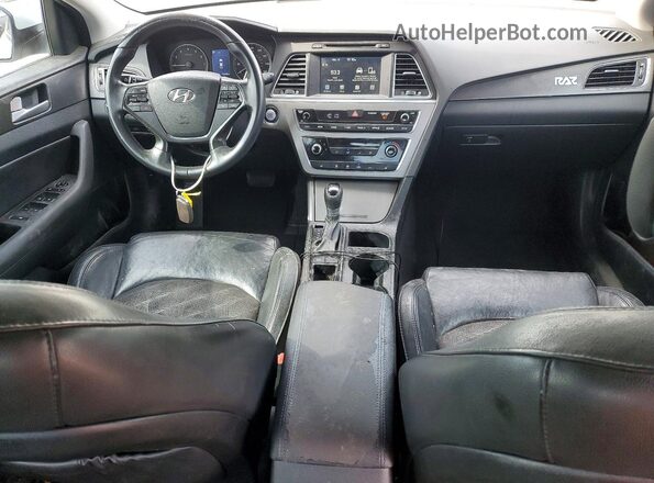 5NPE34AF6HH461290 2017 HYUNDAI SONATA White Widok deski rozdzielczej