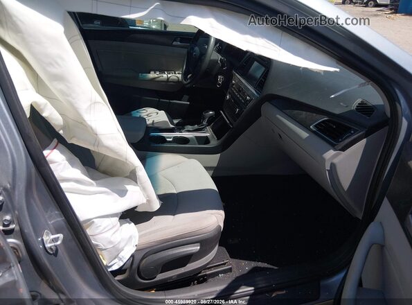 5NPE34AF6HH478123 2017 HYUNDAI SONATA Silver Front interior view