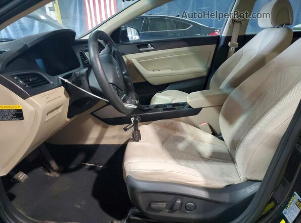 5NPE34AF6HH497190 2017 HYUNDAI SONATA Black Widok wnętrza z przodu
