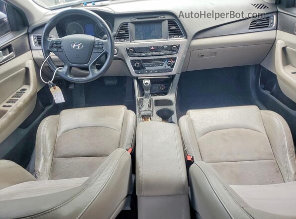 5NPE34AF6HH584023 2017 HYUNDAI SONATA Серебряный Вид панели приборов