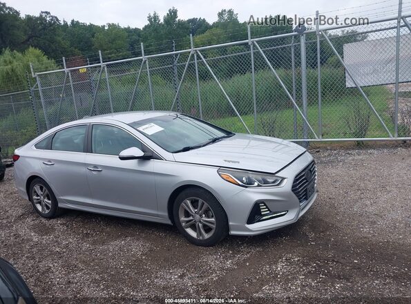 5NPE34AF6JH632982 2018 HYUNDAI SONATA Silver Widok wnętrza z tyłu