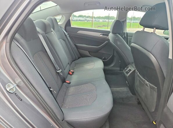 5NPE34AF6JH720396 2018 HYUNDAI SONATA Gray Rear seats view