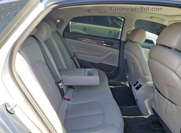 5NPE34AF6KH818586 2019 HYUNDAI SONATA Silver Rear seats view
