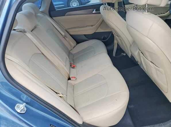 5NPE34AF7HH477479 2017 HYUNDAI SONATA Blue Rear seats view