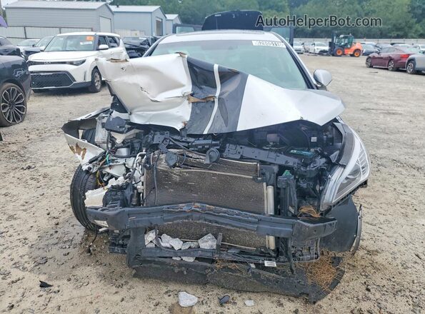 5NPE34AF7HH542833 2017 HYUNDAI SONATA Silver Widok z przodu