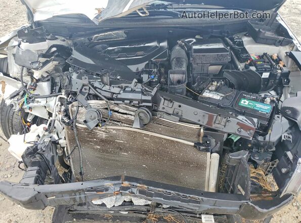 5NPE34AF7HH542833 2017 HYUNDAI SONATA Silver Widok wnętrza z tyłu