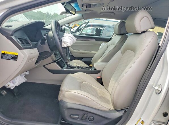 5NPE34AF7HH542833 2017 HYUNDAI SONATA Silver Widok wnętrza z przodu