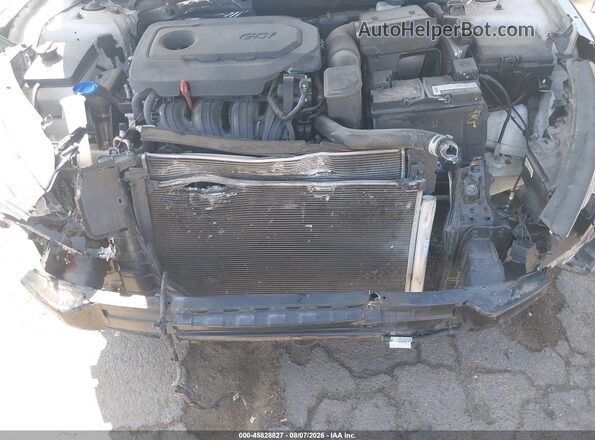 5NPE34AF7JH632117 2018 HYUNDAI SONATA White Widok z przodu