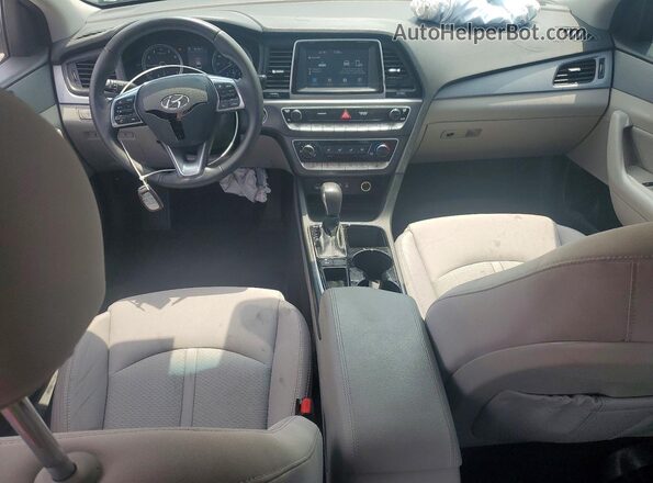 5NPE34AF7JH646194 2018 HYUNDAI SONATA White Widok deski rozdzielczej