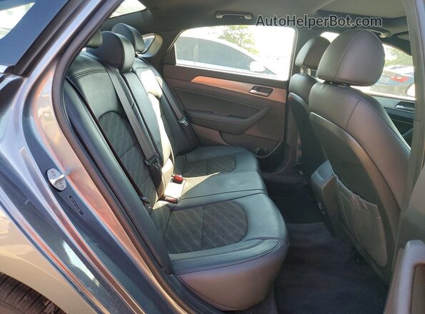 5NPE34AF7JH672827 2018 HYUNDAI SONATA Gray Vista de los asientos traseros