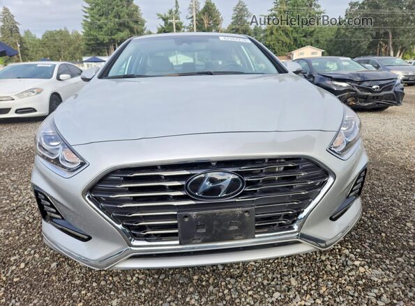 5NPE34AF7JH683424 2018 HYUNDAI SONATA Silver Вид спереду