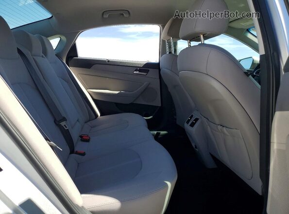 5NPE34AF7JH726210 2018 HYUNDAI SONATA Серебряный Вид задних сидений