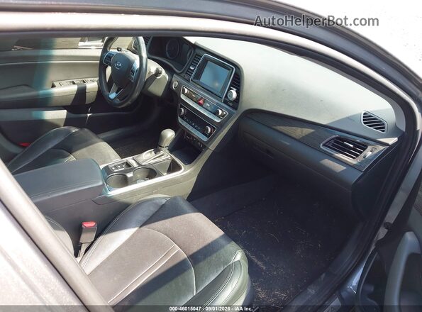 5NPE34AF7KH729545 2019 HYUNDAI SONATA Gray Вид салону спереду
