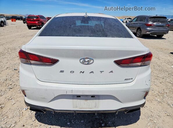 5NPE34AF7KH810836 2019 HYUNDAI SONATA White Вид ззаду