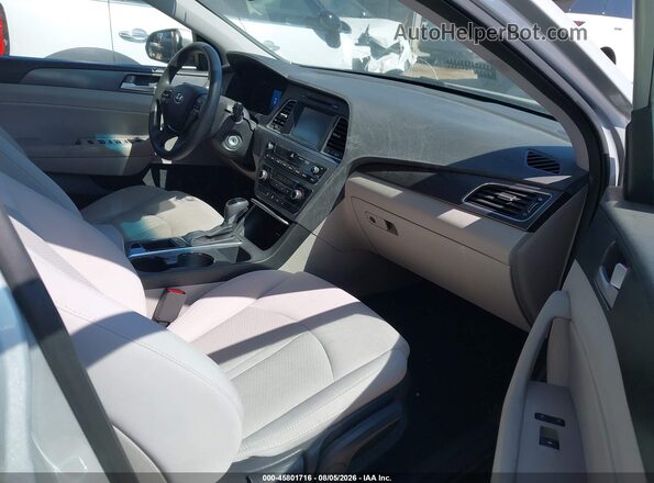 5NPE34AF8GH330120 2016 HYUNDAI SONATA Silver წინა სალონის ხედი
