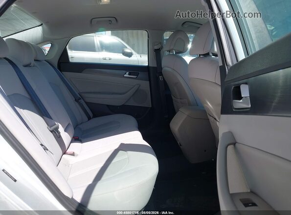 5NPE34AF8GH330120 2016 HYUNDAI SONATA Silver VIN კოდის სტიკერის ხედი