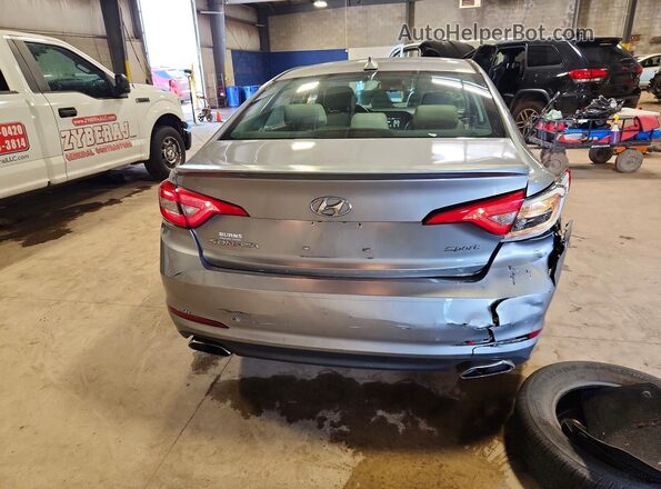 5NPE34AF8GH405849 2016 HYUNDAI SONATA Silver Հետևի տեսք