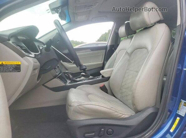 5NPE34AF8HH468709 2017 HYUNDAI SONATA Blue Widok wnętrza z przodu