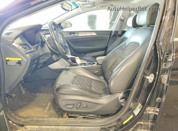 5NPE34AF8HH524812 2017 HYUNDAI SONATA Черный Вид салона спереди
