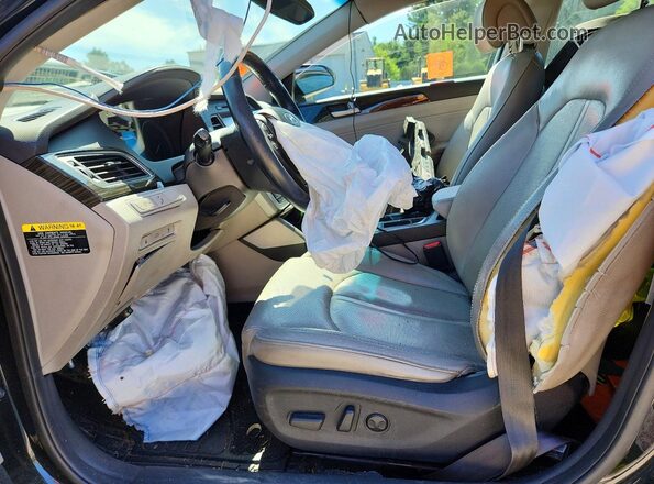5NPE34AF8HH528066 2017 HYUNDAI SONATA Black Вид салону спереду