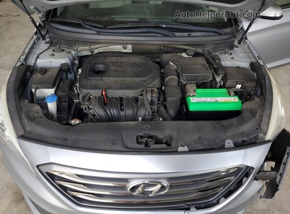 5NPE34AF9GH380489 2016 HYUNDAI SONATA Серебряный Вид задней части салона