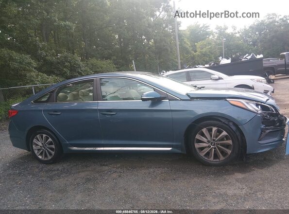 5NPE34AF9HH473465 2017 HYUNDAI SONATA Blue Rear interior view