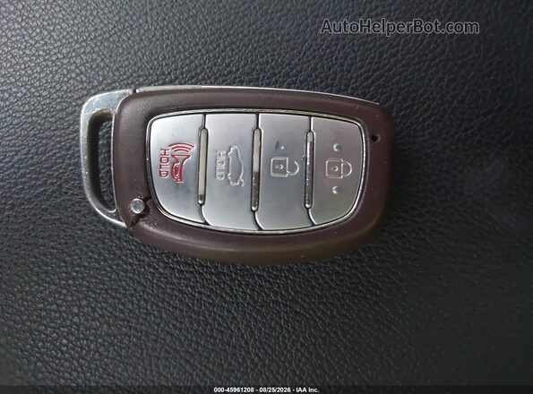 5NPE34AF9HH506576 2017 HYUNDAI SONATA White Vista del salpicadero