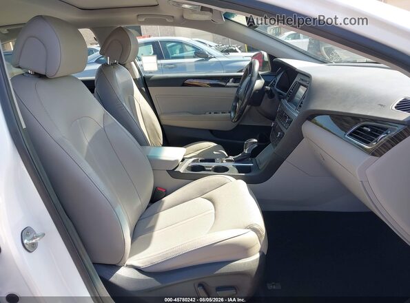 5NPE34AF9HH528710 2017 HYUNDAI SONATA White Սալոնի դիմացի տեսք