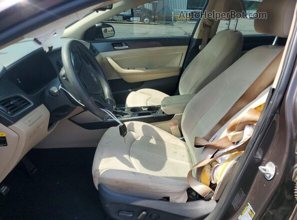 5NPE34AF9HH540971 2017 HYUNDAI SONATA Gray Front interior view