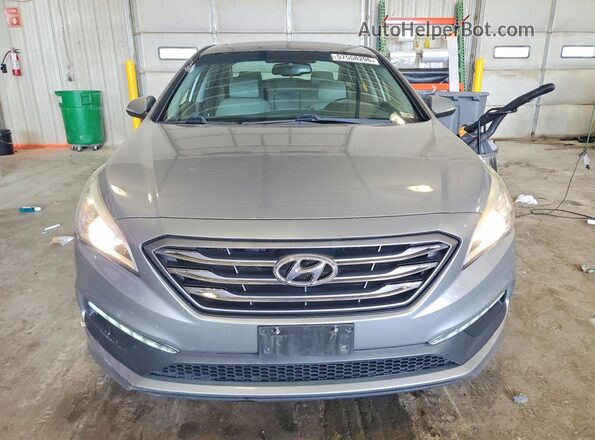 5NPE34AF9HH558855 2017 HYUNDAI SONATA Серебряный Вид спереди