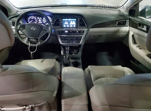 5NPE34AF9HH583917 2017 HYUNDAI SONATA Blue Widok deski rozdzielczej