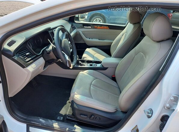 5NPE34AF9JH603167 2018 HYUNDAI SONATA White Front interior view