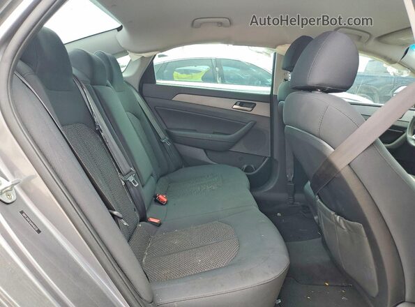 5NPE34AF9JH640235 2018 HYUNDAI SONATA Серебряный Вид задних сидений