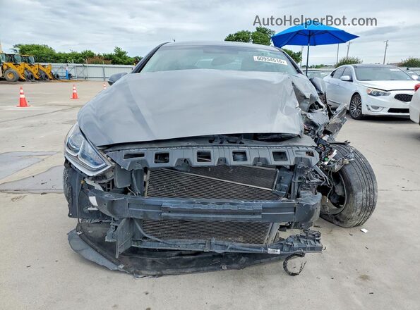 5NPE34AF9JH640235 2018 HYUNDAI SONATA Серебряный Вид спереди